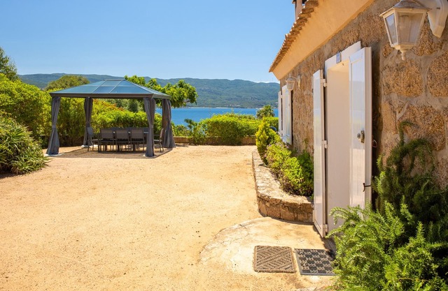 Homerez - Spacious house in Isolella