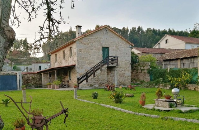 Homerez - Spacious house 14 km away from the beach for 6 ppl. at A Sobreira