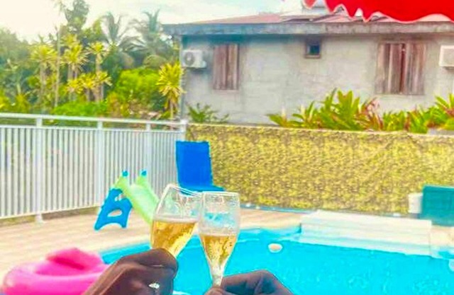 Homerez - Villa 6 km away from the beach for 6 ppl. with swimming-pool at Goyave