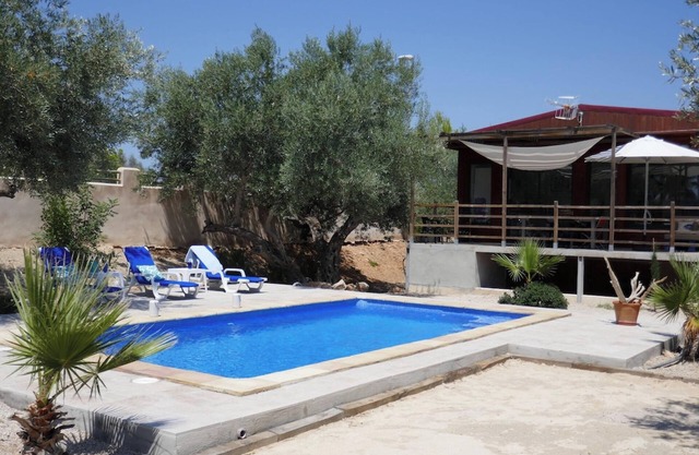 Homerez - Villa with private pool