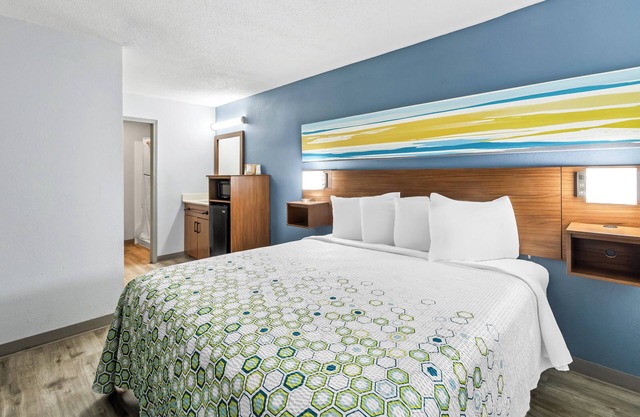 HomeTowne Studios by Red Roof Florence, KY-Cincinnati Airport