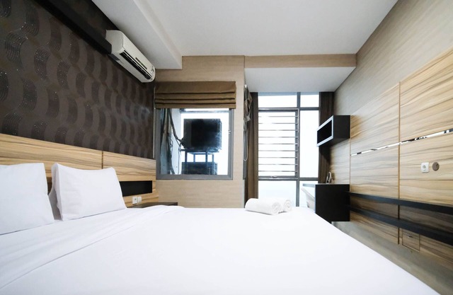 Homey And Cozy Living 2Br Apartment At Aryaduta Residence Surabaya