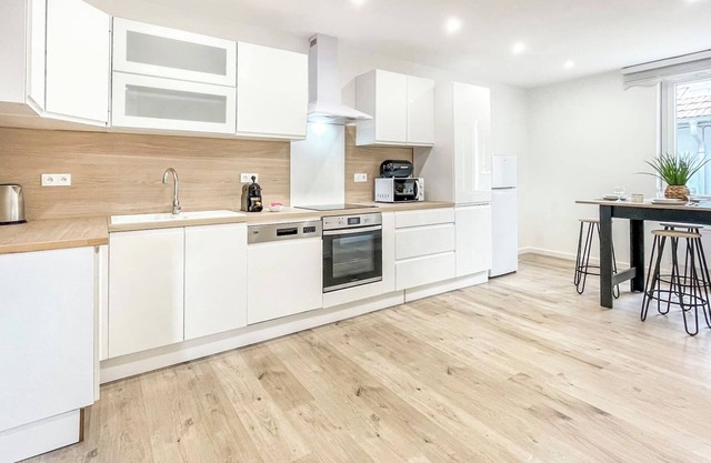 Homey Sakine -Large home/Near downtown Cluses/Wifi