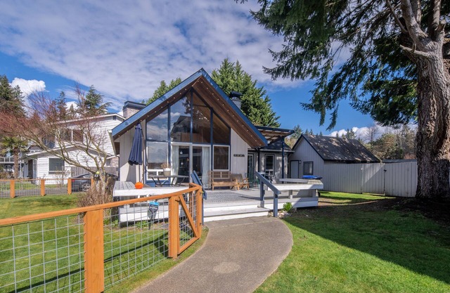 Hood canal view dog friendly A frame cabin with beach, fire pit, fast internet