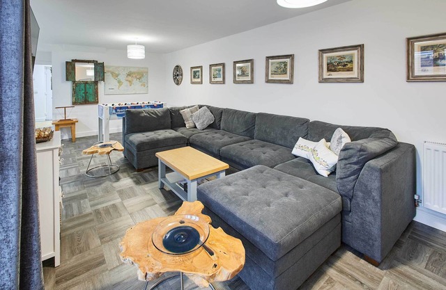 Host & Stay | Blayshaw House