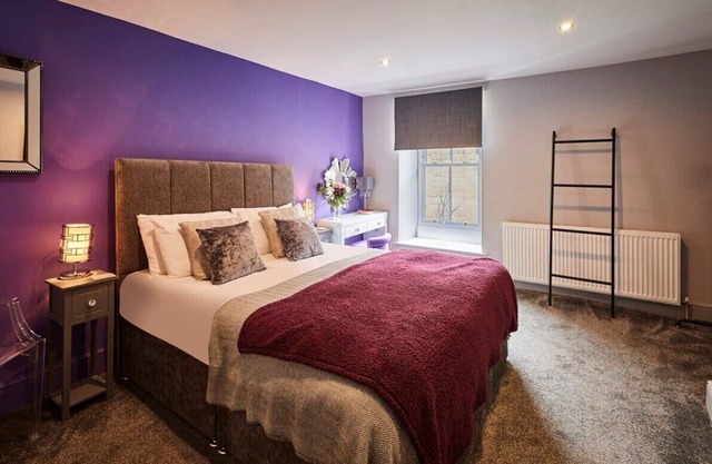 Host & Stay | Majestic Purple