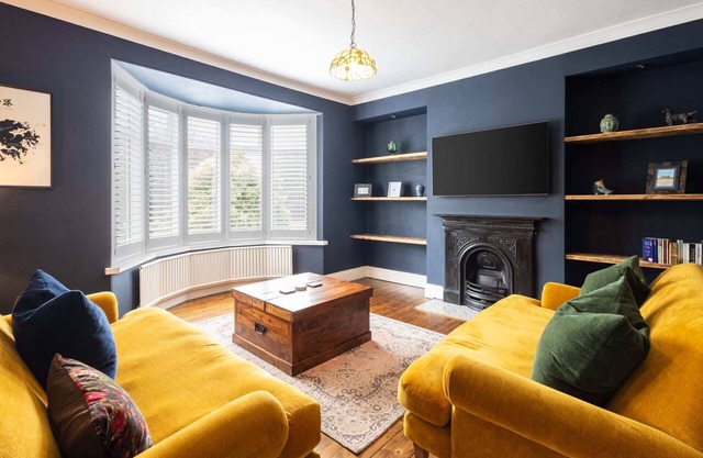 Host & Stay | Newton House