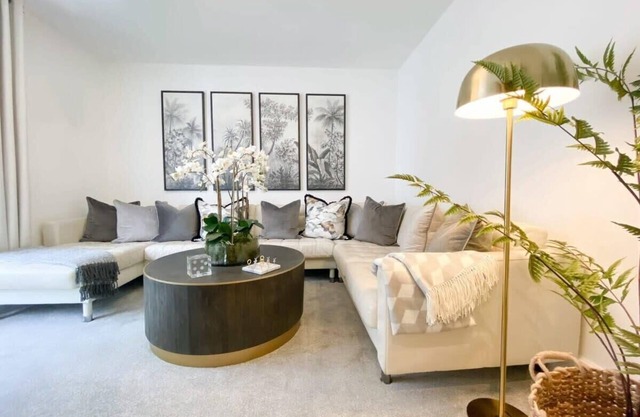 Host & Stay | The Charles Street House