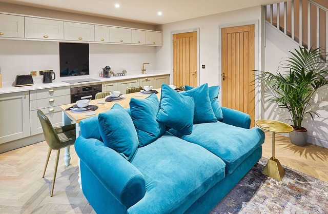 Host & Stay | The Cygnet @ Black Swan Mews