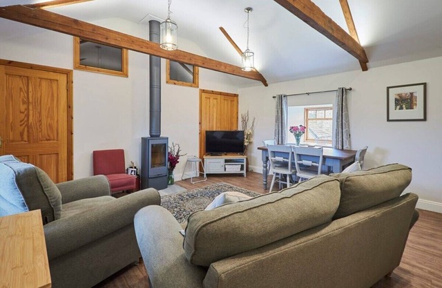 Host & Stay | The Granary, Carr Edge