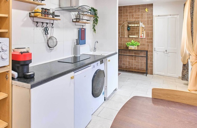 Host & Stay | Urban Nest