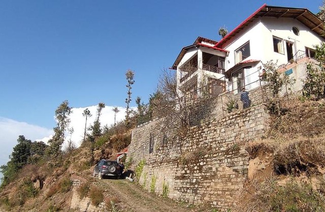 Hostie Katie's Abode - 3 BHK Homestay, Hartola near Mukteshwar