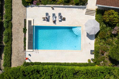 HostWise - Modern Villa & Shared Pool in Paredes