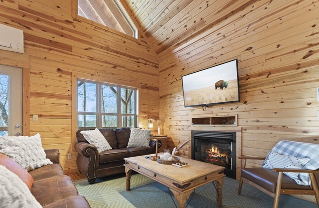 Hot Tub-A-Frame Cabin-Fire Pit-Mountain Views