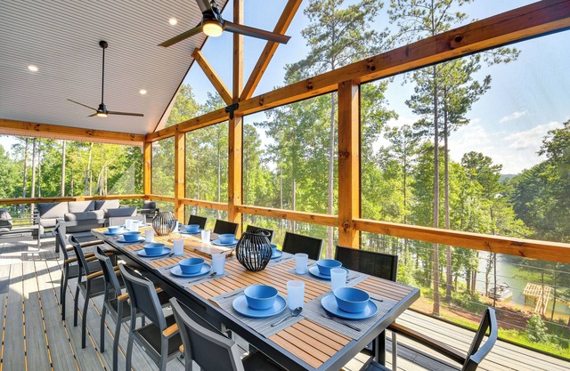 Hot Tub & Dock: Lakefront Connelly Springs Escape