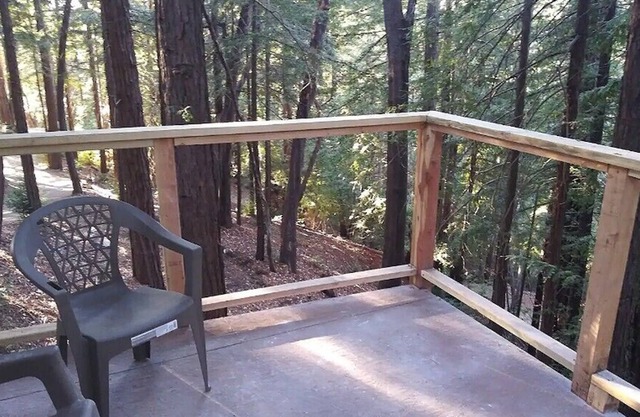 Hot tub treehouse in the redwoods