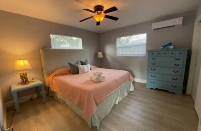 Hot Tub, Walk to Beach, Snorkeling, Surfing