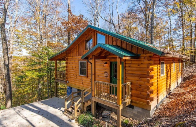 Hot Tub & WiFi - Cozy Canopy - Red River Gorge KY