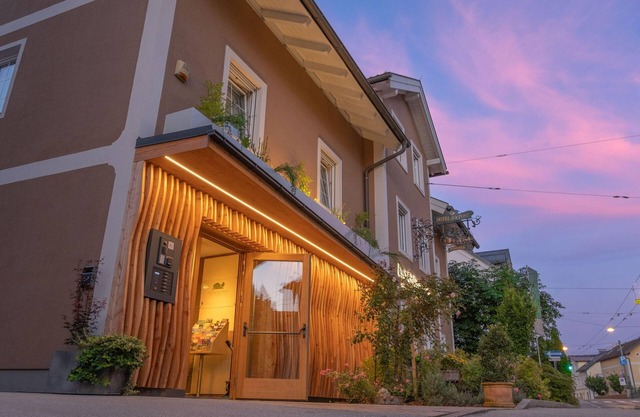 Hotel apartment with bathroom, toilet - The Green Hotel zur Post