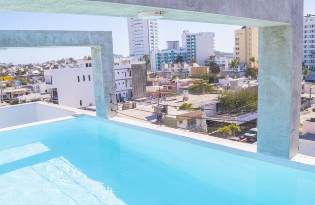 Hotel boutique 2 blocks to malecon