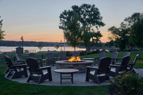 Hotel Canandaigua, Tapestry Collection By Hilton