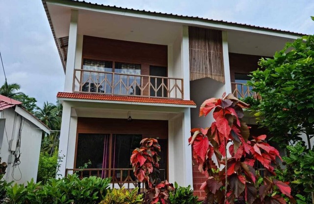 Hotel Exotica Squares Beach Resort
