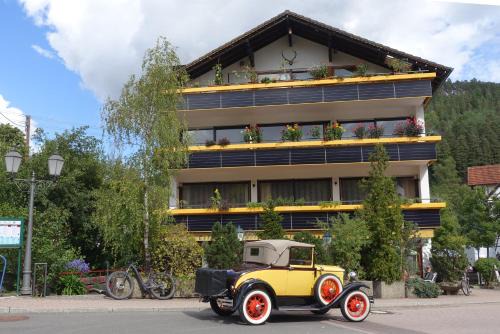 Hotel Hirsch mit Café Klösterle