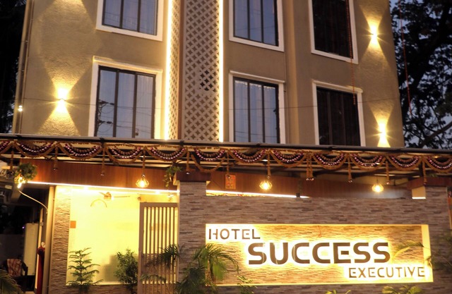 Hotel In Navi Mumbai With Bedding/Linens, Other, Smoking