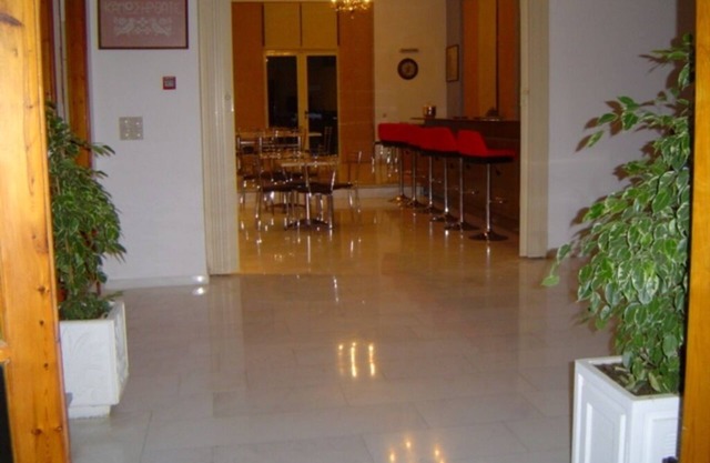 Hotel Kourkoumelata is located in Kefalonia, near Avithos beach and the airport.