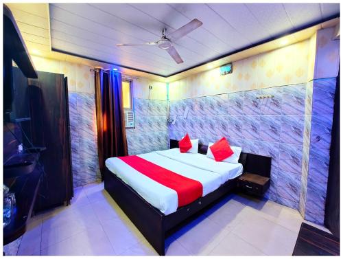 HOTEL# KRISHNA PALACE Near Railway Station -Free Wi-fi and Parking Facilities - A Top Rated Hotel