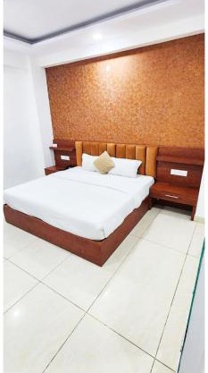 HOTEL ! LUXUARY GANGA AMIRT HARIDAWR - Near # Ganga Ghat 200M - Free Parking & Restaurant and Lift Facilities - Fully #Air Conditioning - A Top Rated Hotel!