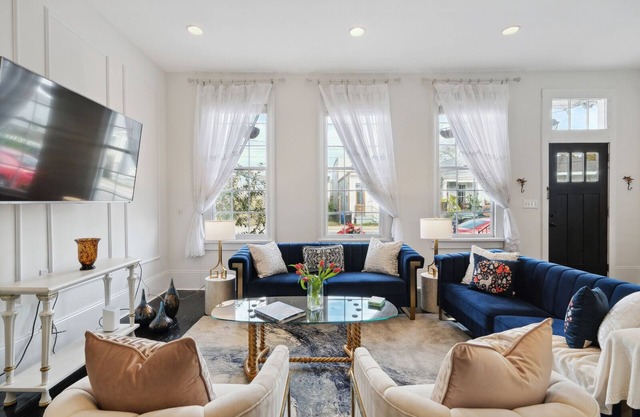 Hotel luxury meets NOLA charm!