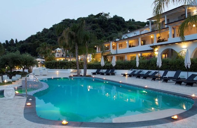 Hotel Mea - Aeolian Charme