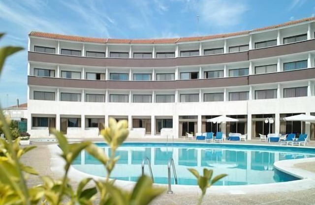 Hotel Meia Lua