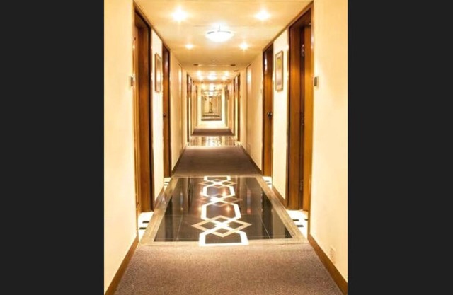 Hotel Midtown Pritam