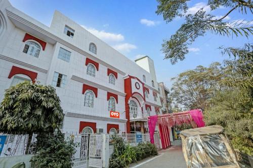 Hotel O OM VILLA RESIDENCY Near Lotus Temple