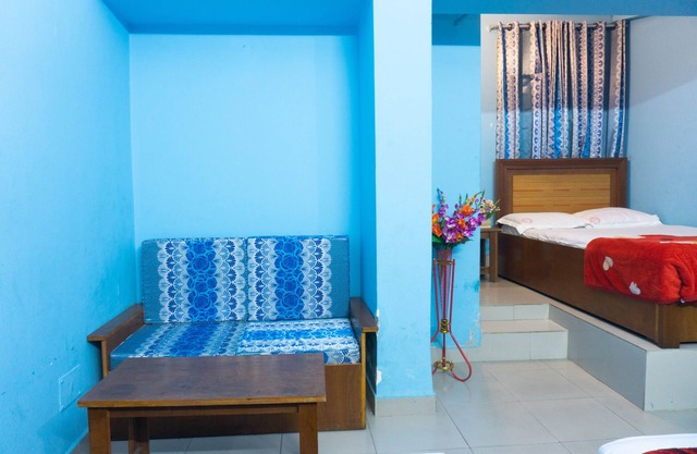 Hotel Panthapath Residential - Family Room - AC