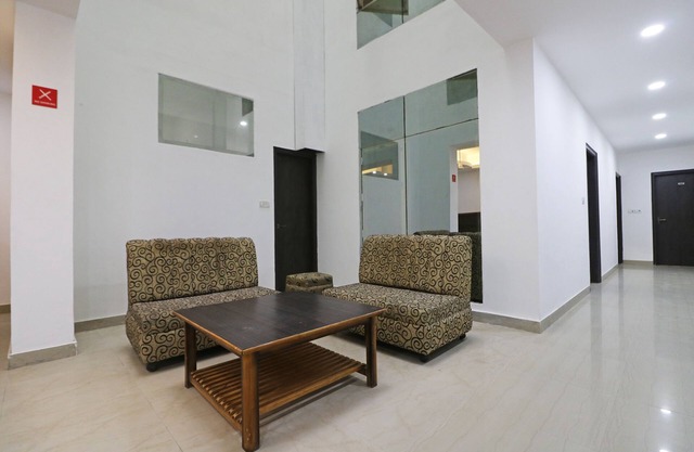 Hotel Petals Elite 2