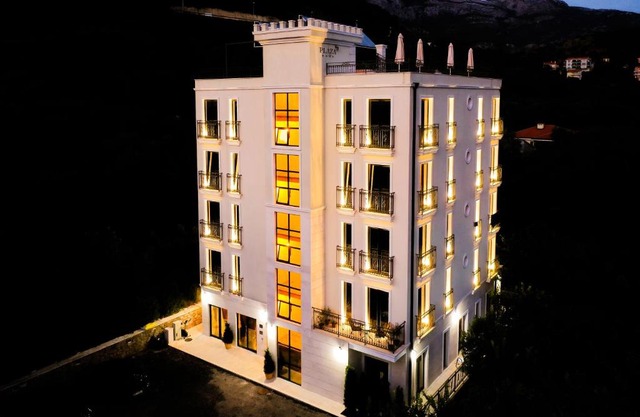 Hotel Plaza Lucice