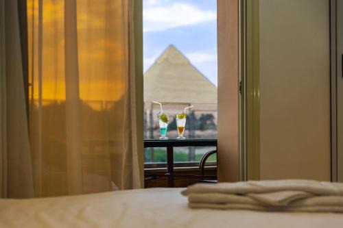 Hotel Pyramids Land