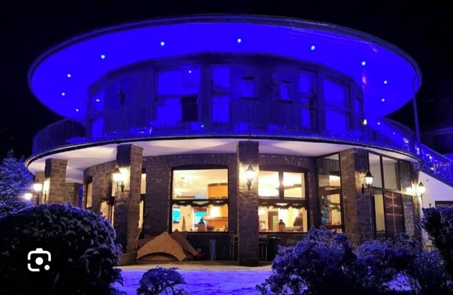 Hotel &Restaurant Time-Out