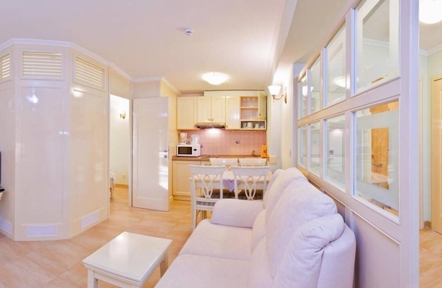 Hotel Sunceva Postelja Brela - One bedroom apartment with side sea view