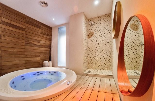 Hotel Touring Wellness & Beauty