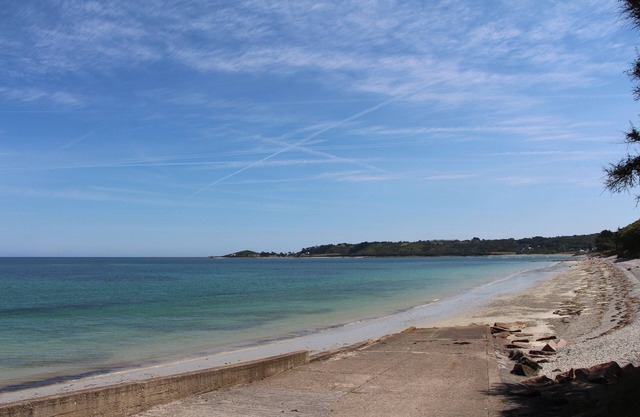 House 100m from the beach fully equipped with garden and terrace - 2 to 8 /10pers.