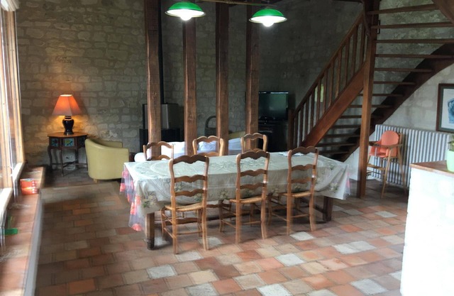 HOUSE 3 BEDROOMS 3 BATHROOMS