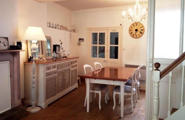 House at the foot of the castle of Fougeres