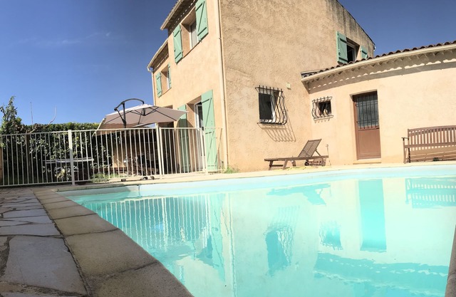 House for rent in in the cote d'azur with private garden and swimming pool