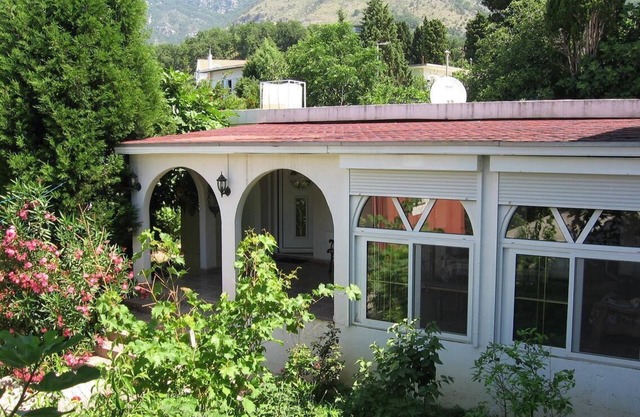 House for rent in Sutomore