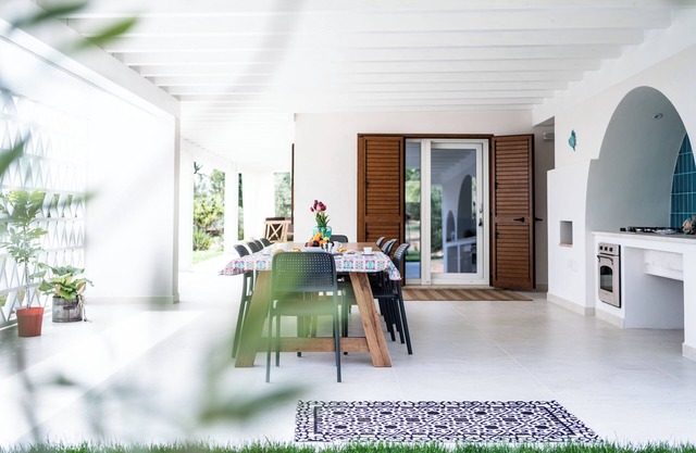 House in the countryside surrounded by nature and Mediterranean bush.