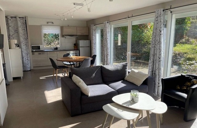 House in the gulf of Saint-Malo, close to tourist sites